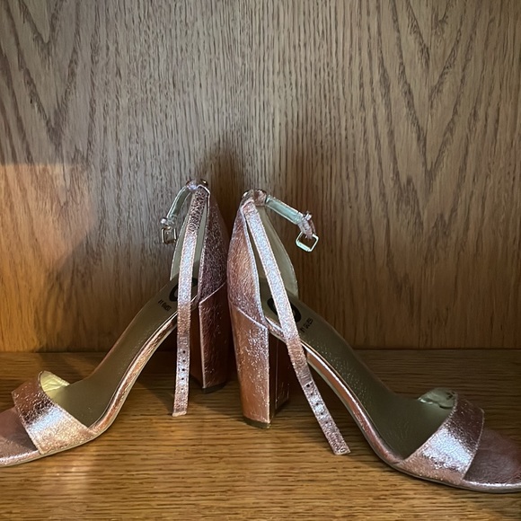 Pink guess sandal heels - Picture 3 of 3